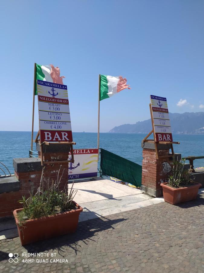 B & B Civico 6 Rooms Salerno Exterior photo