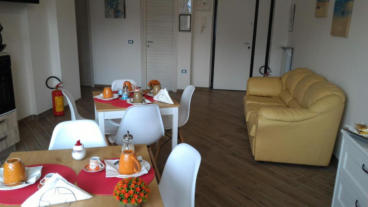 B & B Civico 6 Rooms Salerno Exterior photo