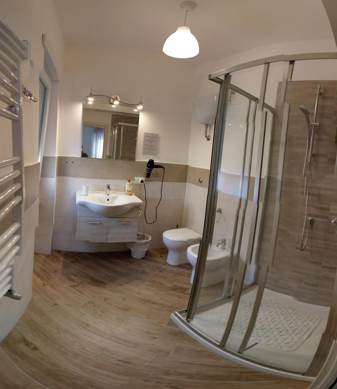 B & B Civico 6 Rooms Salerno Exterior photo