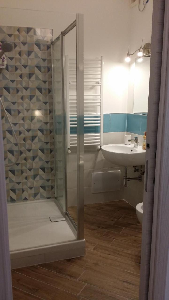 B & B Civico 6 Rooms Salerno Exterior photo