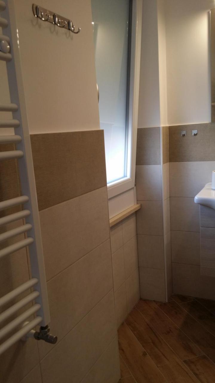 B & B Civico 6 Rooms Salerno Exterior photo